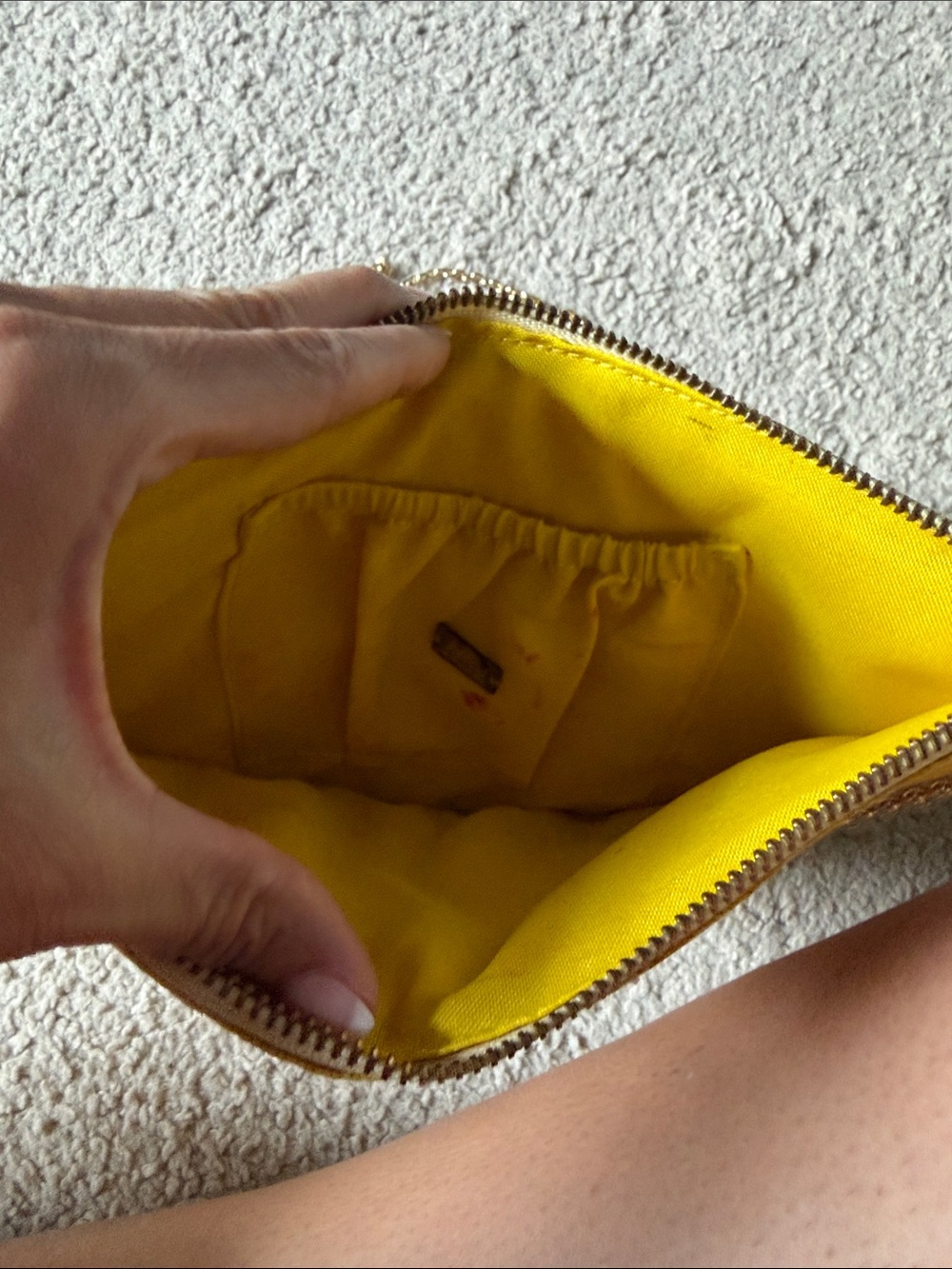 Bloomingdale’s Kayu raffia Yellow Lemon Slice Clutch crossbody - Picture 6 of 8